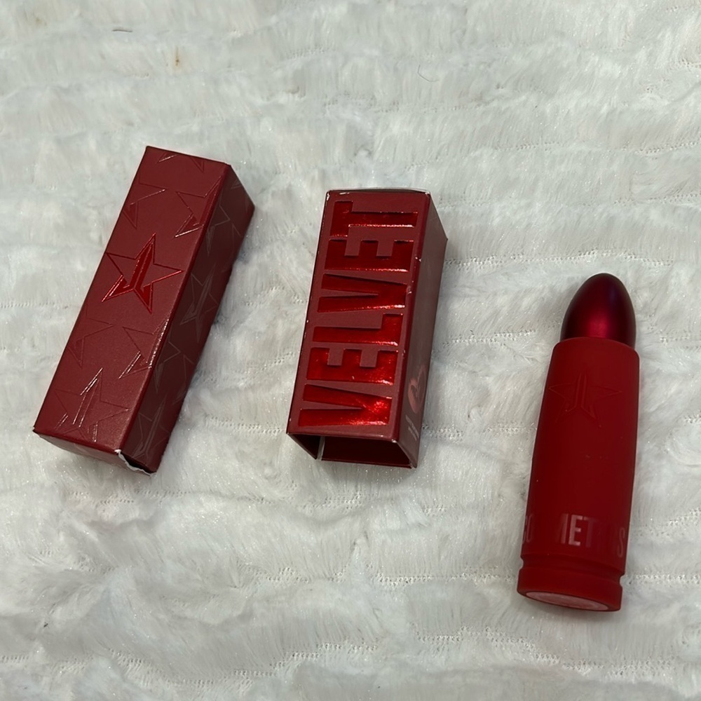 Jeffree Star Cosmetics Velvet Trap Mouse Trap new in box lipstick neutral color